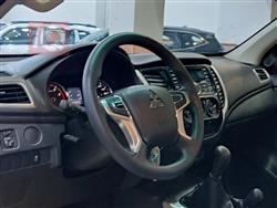 میتسوبیشی L200